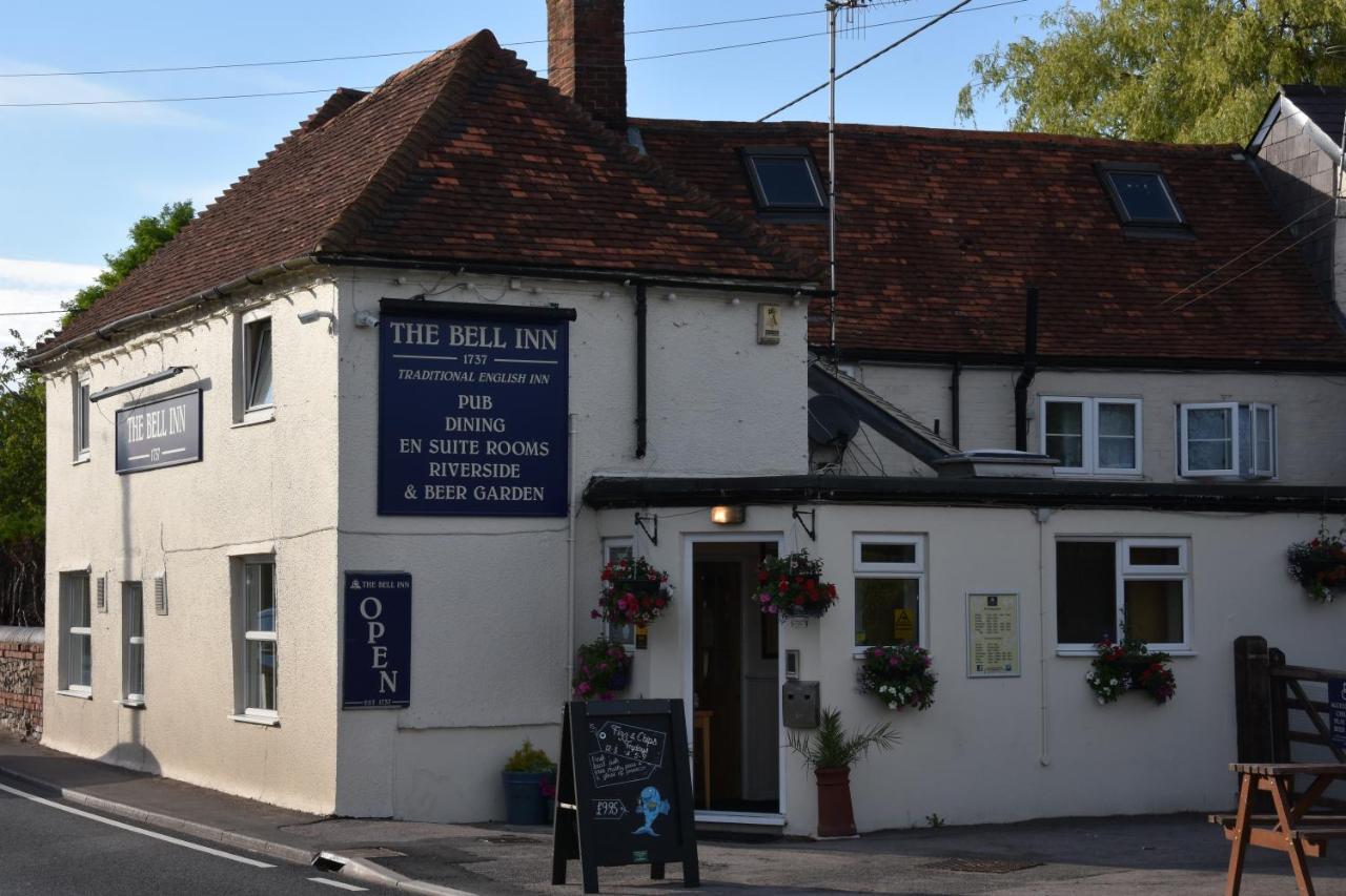 The Bell Inn ซอลส์บรี ภายนอก รูปภาพ